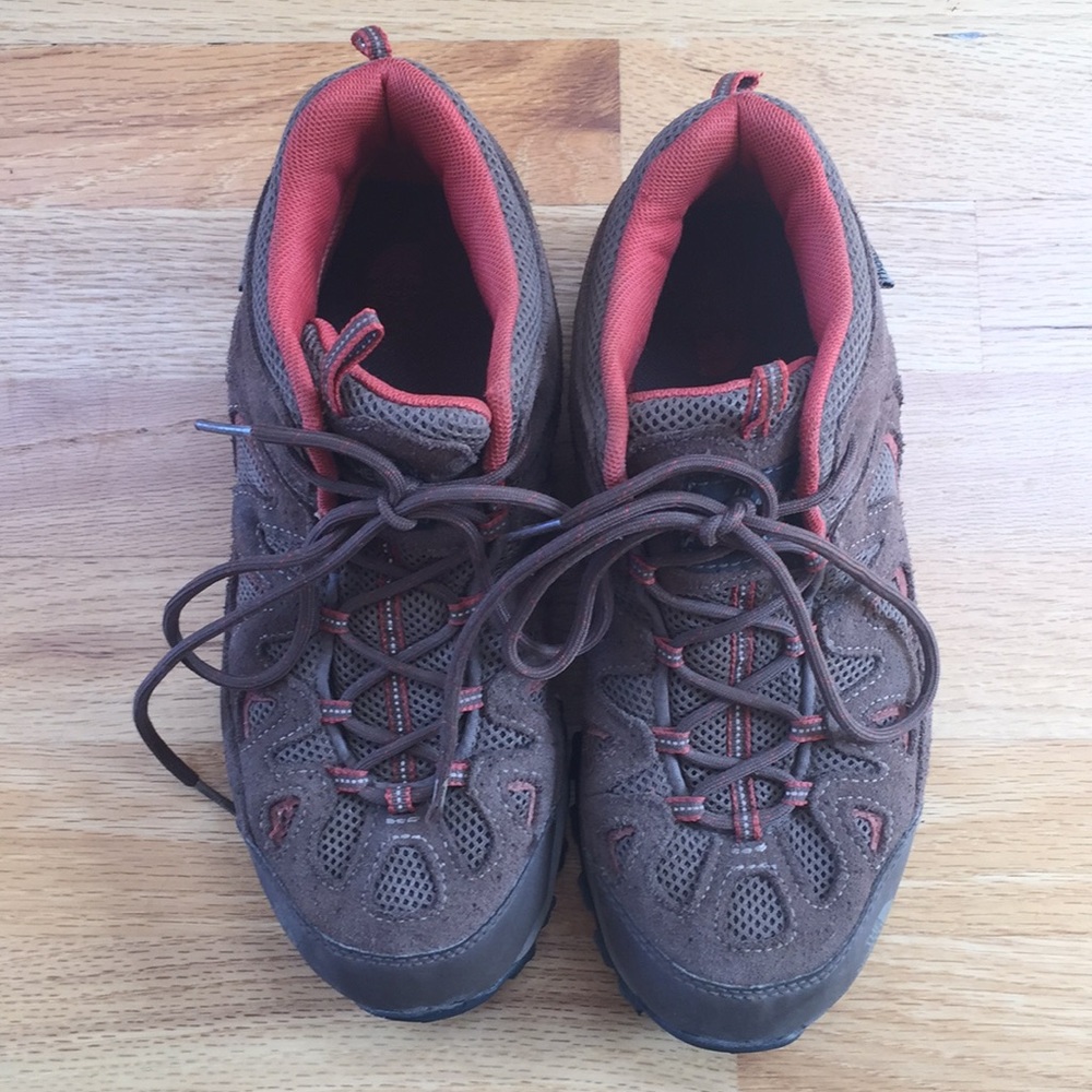 Boy’s youth north face hiking boots
